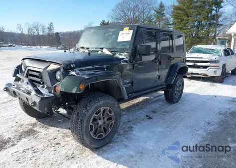 2010 Jeep Wrangler Unlimited Sahara z USA, uszkodzony, nr VIN 1J4BA5H11AL215557